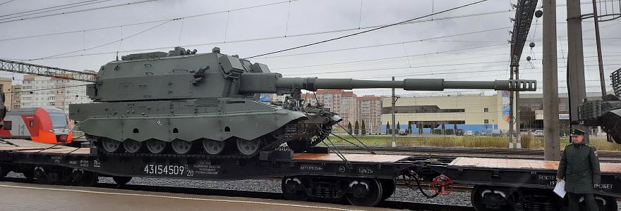 Передвижная выставка военной техники прибыла на городской вокзал 